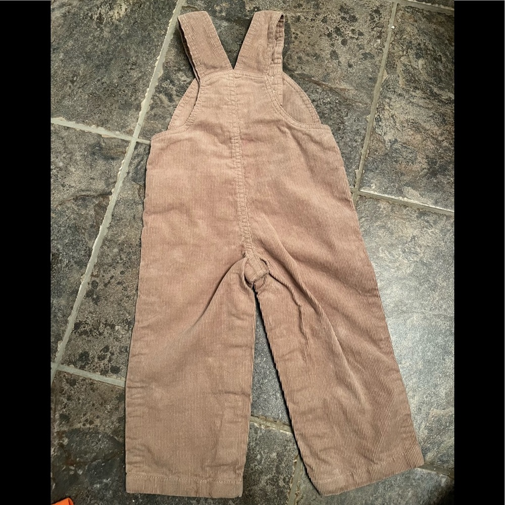 ๐ฆ Lot of 4 Item- Dino Overalls, 2 tshirts, new hat VGUC. Toddler 2T - Picture 3 of 15